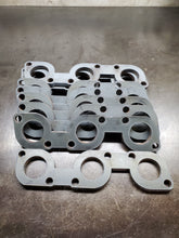 Load image into Gallery viewer, Vg30/vg33 exhaust manifold flanges
